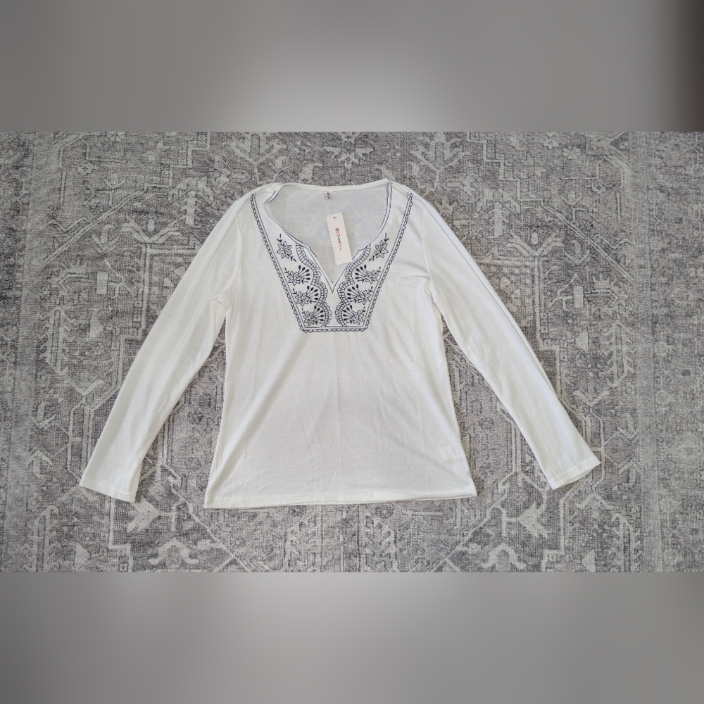 Order Plus Women's White XXL Long Sleeve Shirt W/ Navy Floral Embellishment NWT